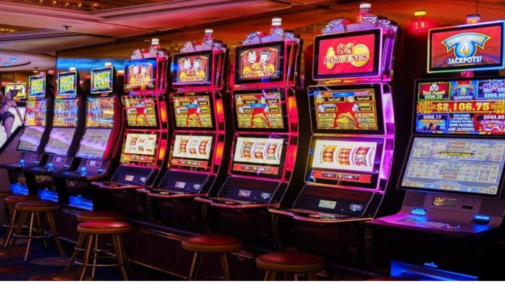 A Complete Guide to Playing Slot machine 
